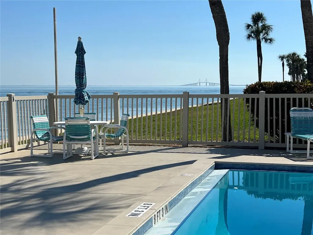 7550 Sunshine Skyway Lane S St Petersburg FL 33711