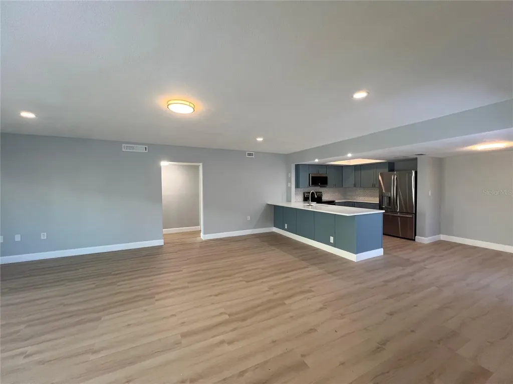 7550 Sunshine Skyway Lane S St Petersburg FL 33711