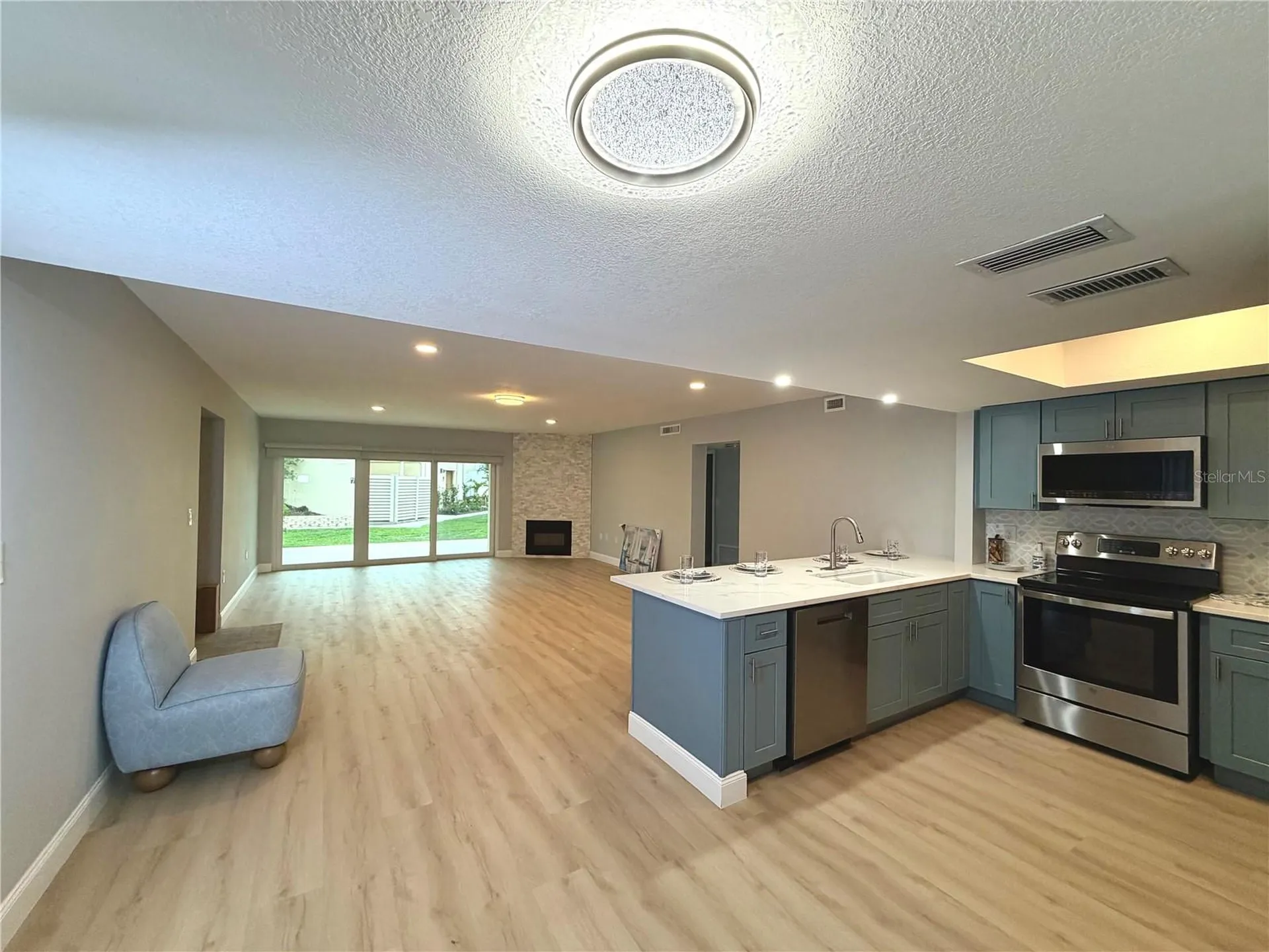 7550 Sunshine Skyway Lane S St Petersburg FL 33711