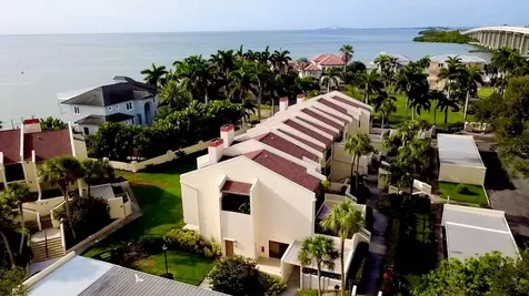 7550 Sunshine Skyway Lane S St Petersburg FL 33711