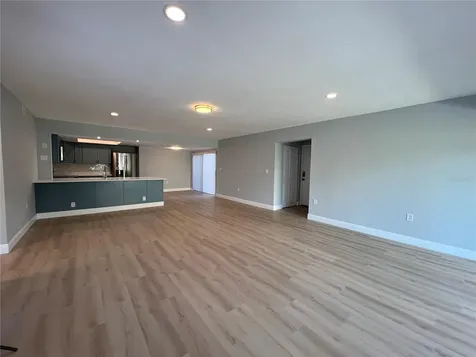 7550 Sunshine Skyway Lane S St Petersburg FL 33711