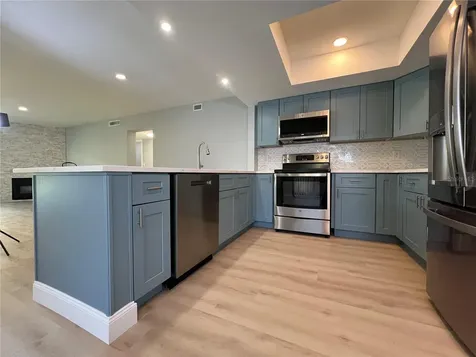 7550 Sunshine Skyway Lane S St Petersburg FL 33711