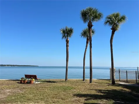 7550 Sunshine Skyway Lane S St Petersburg FL 33711