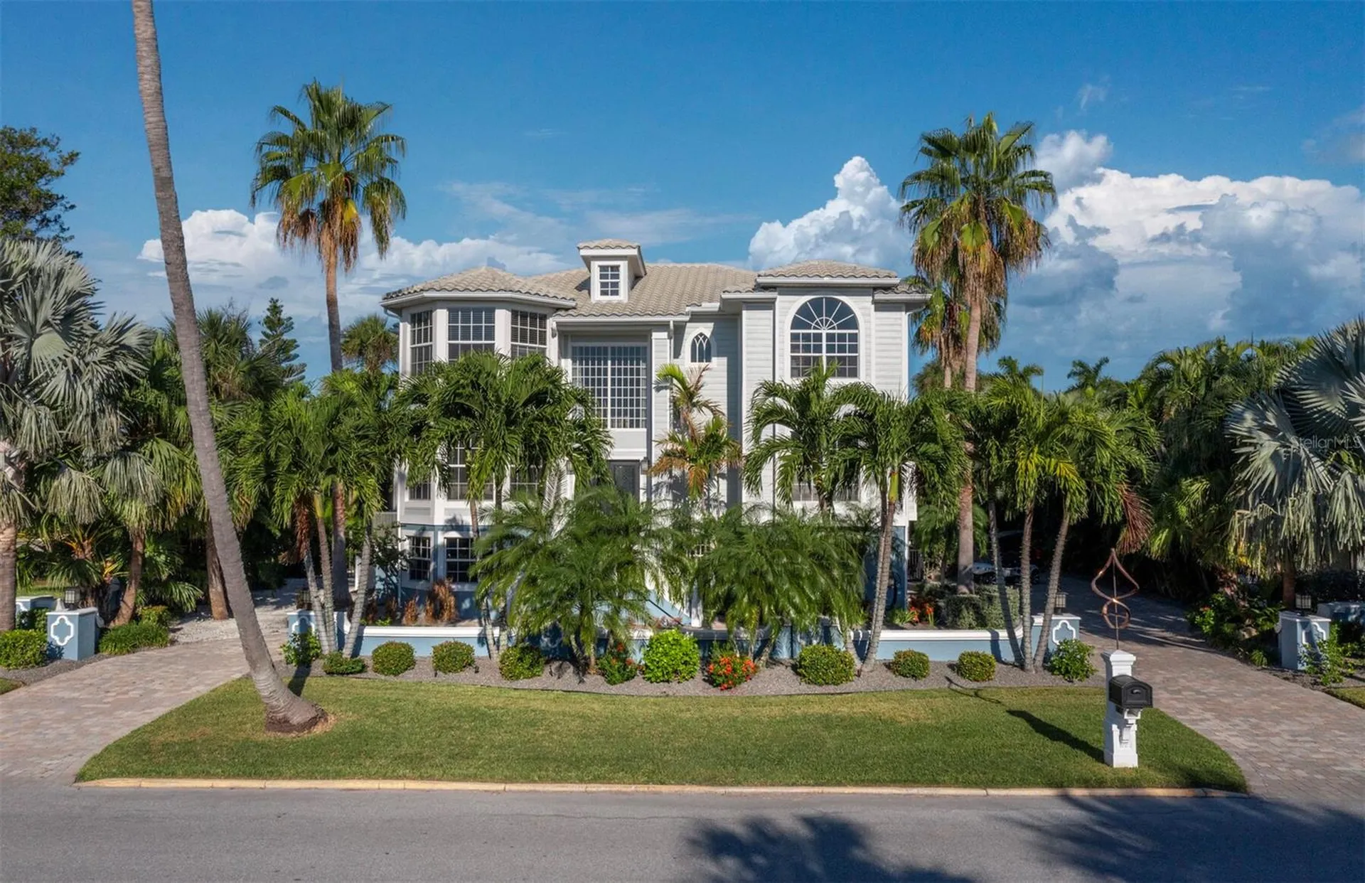 Longboat Key FL, 651 Broadway Street