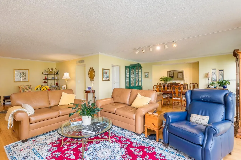 5020 Bayshore Boulevard Tampa FL 33611