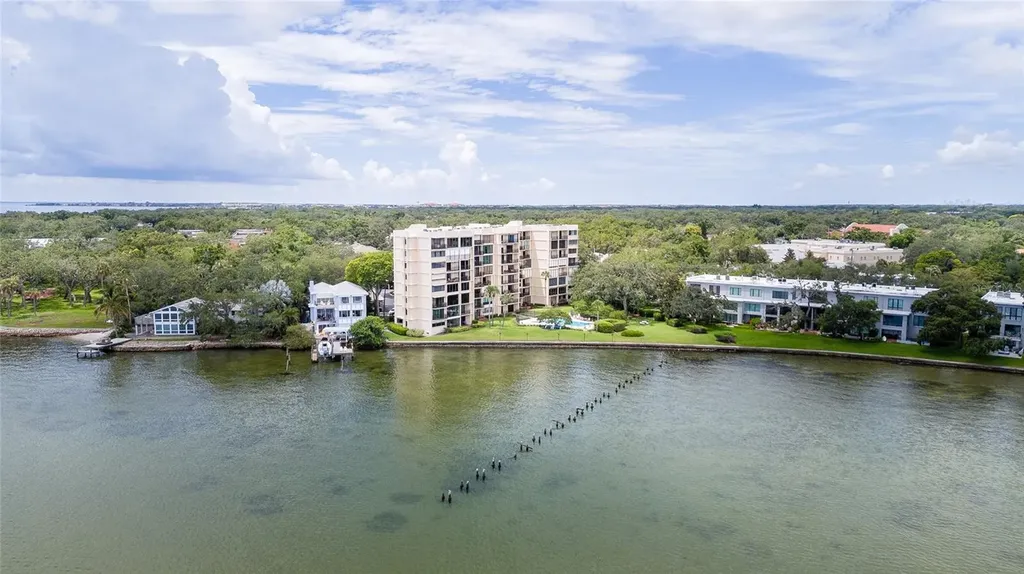 5020 Bayshore Boulevard Tampa FL 33611