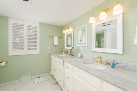 5020 Bayshore Boulevard Tampa FL 33611