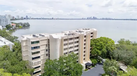 5020 Bayshore Boulevard Tampa FL 33611