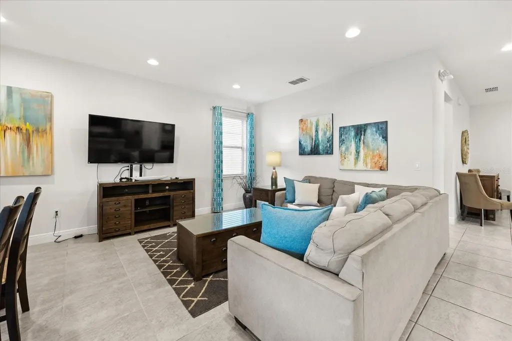 300 Pendant Court Kissimmee FL 34747