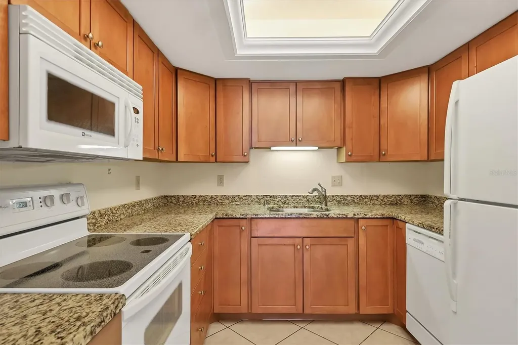 3629 Longmeadow Sarasota FL 34235