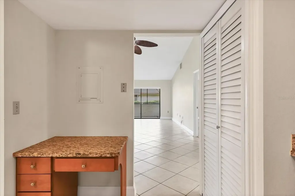 3629 Longmeadow Sarasota FL 34235