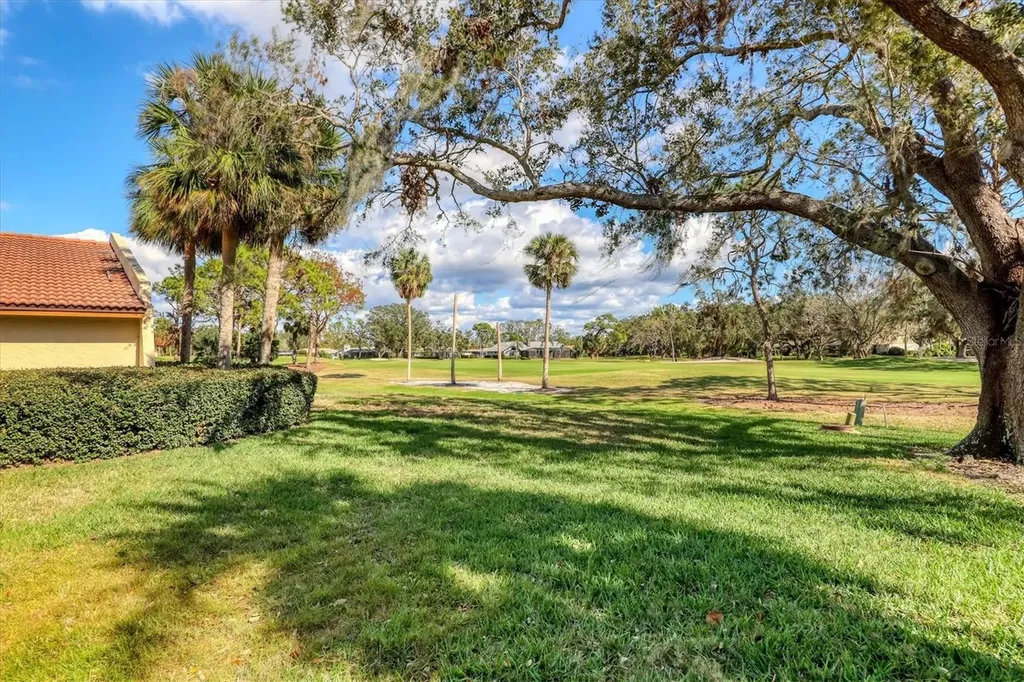 3629 Longmeadow Sarasota FL 34235