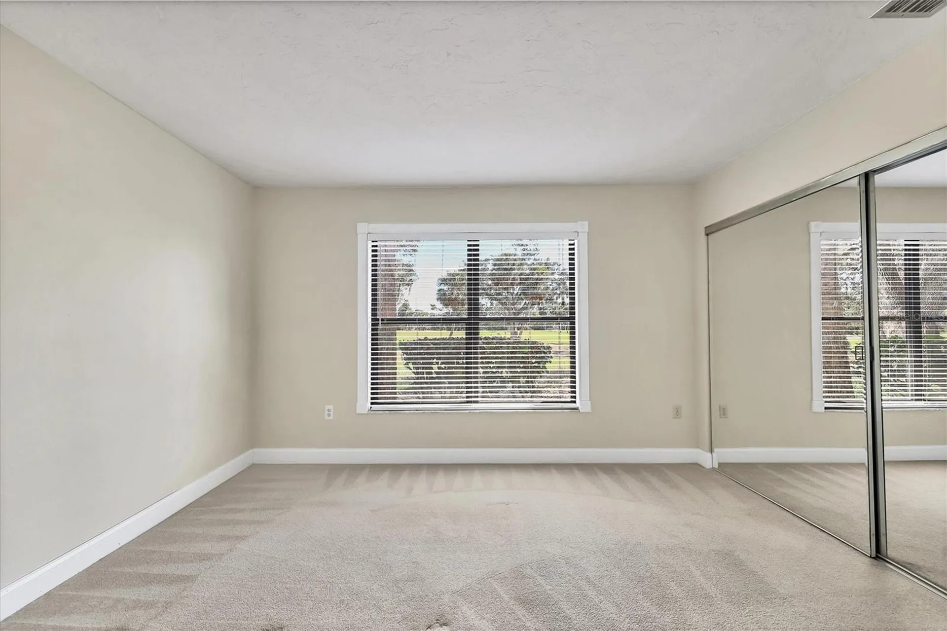 3629 Longmeadow Sarasota FL 34235