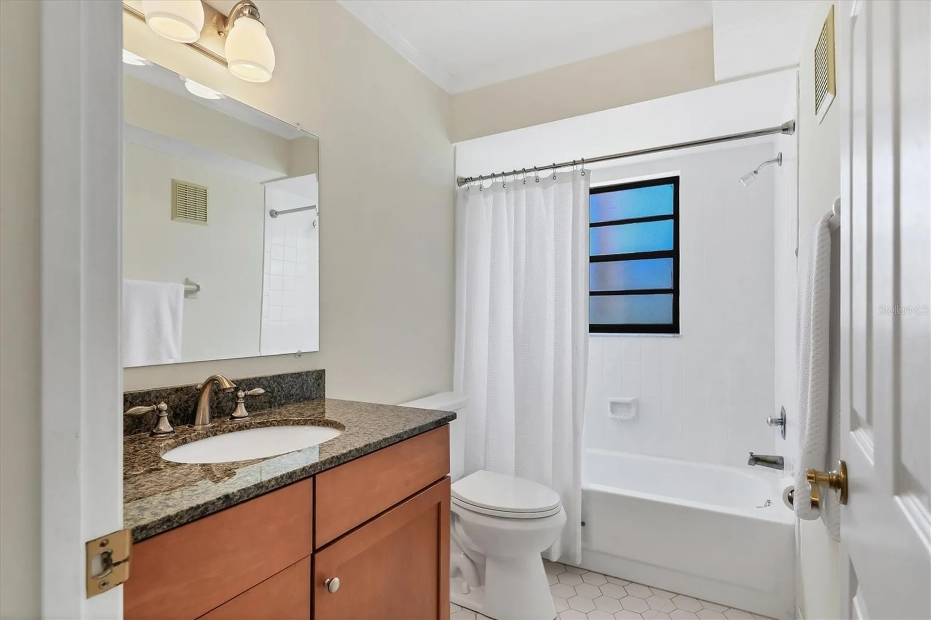 3629 Longmeadow Sarasota FL 34235