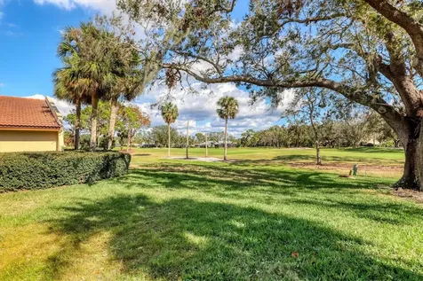 3629 Longmeadow Sarasota FL 34235
