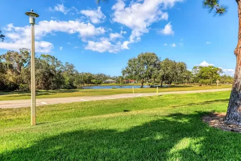 3629 Longmeadow Sarasota FL 34235