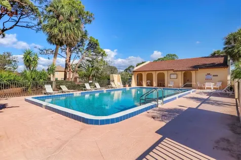 3629 Longmeadow Sarasota FL 34235
