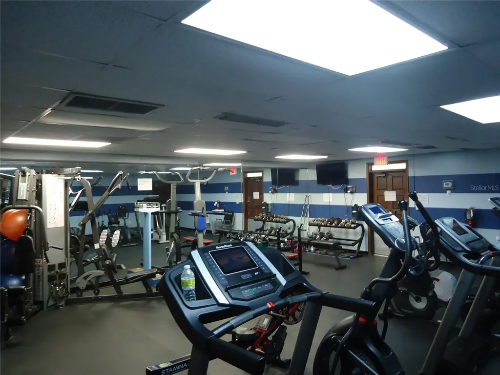 10034 64th Avenue N St Petersburg FL 33708