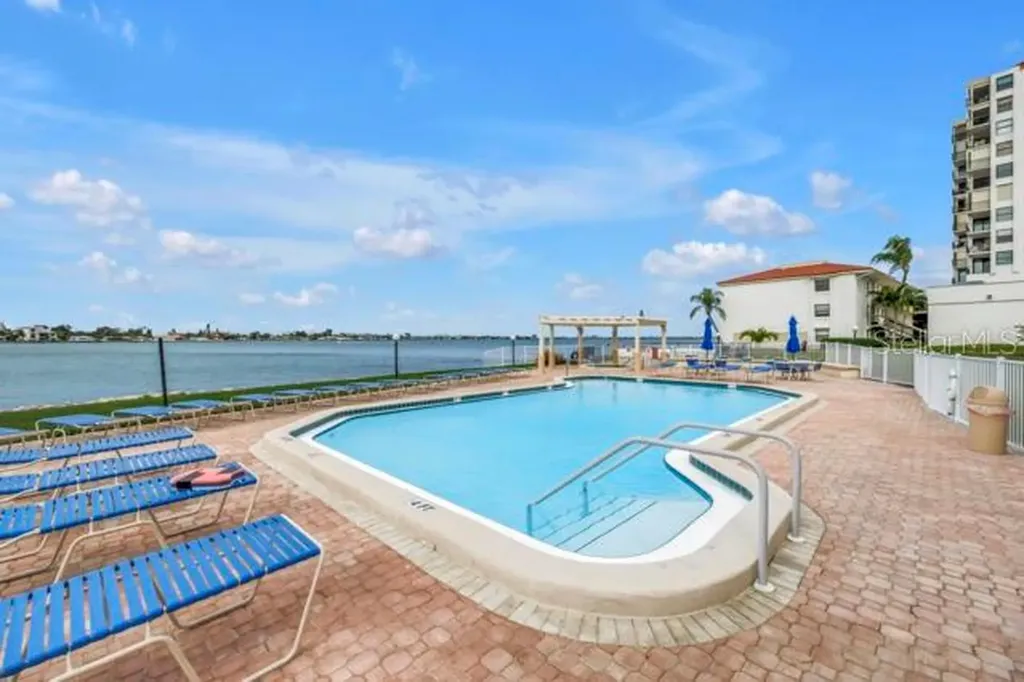 6279 Sun Boulevard St Petersburg FL 33715