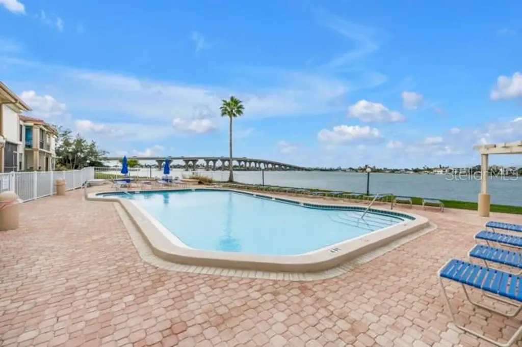 6279 Sun Boulevard St Petersburg FL 33715