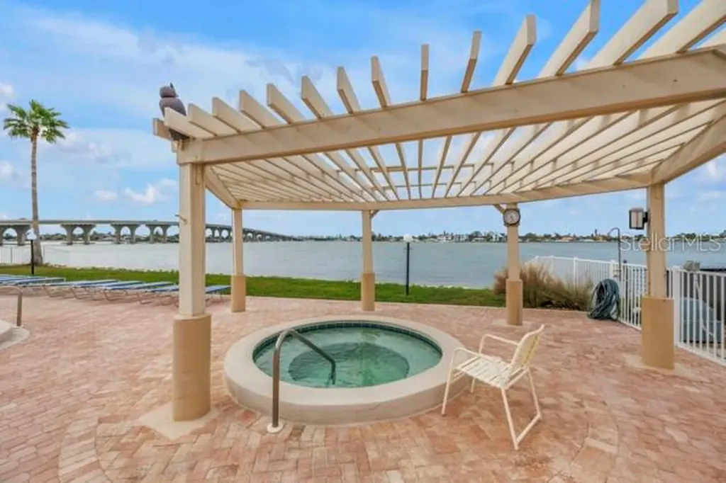 6279 Sun Boulevard St Petersburg FL 33715