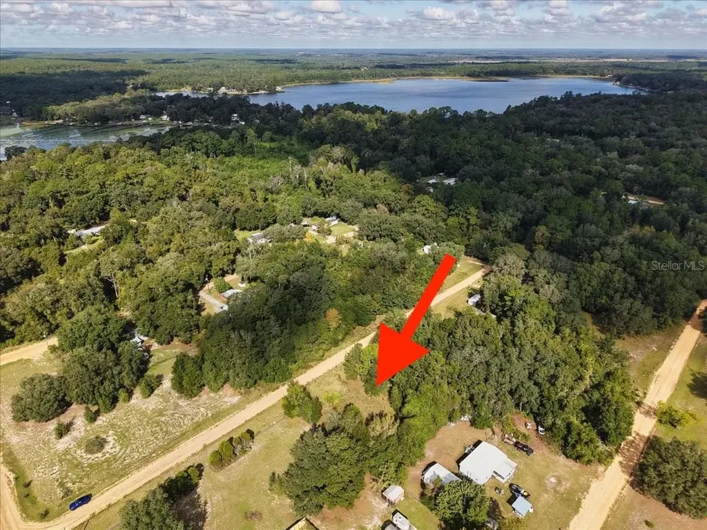 208 N Helmers Avenue Interlachen FL 32148