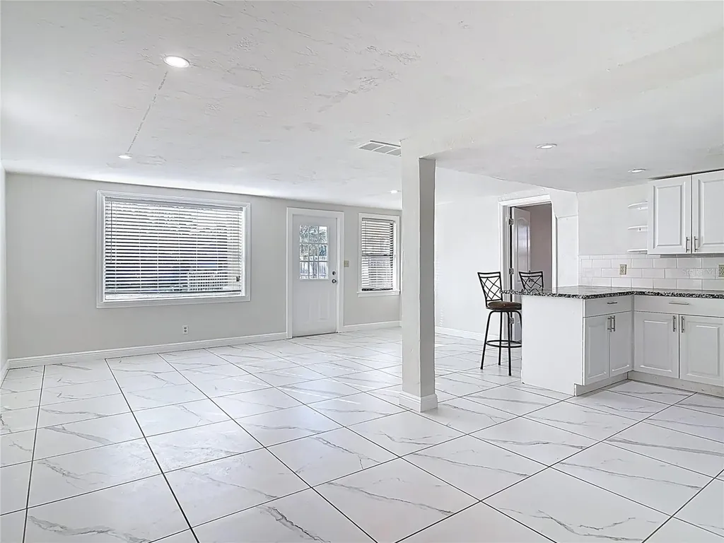 941 Hartford Avenue Daytona Beach FL 32117