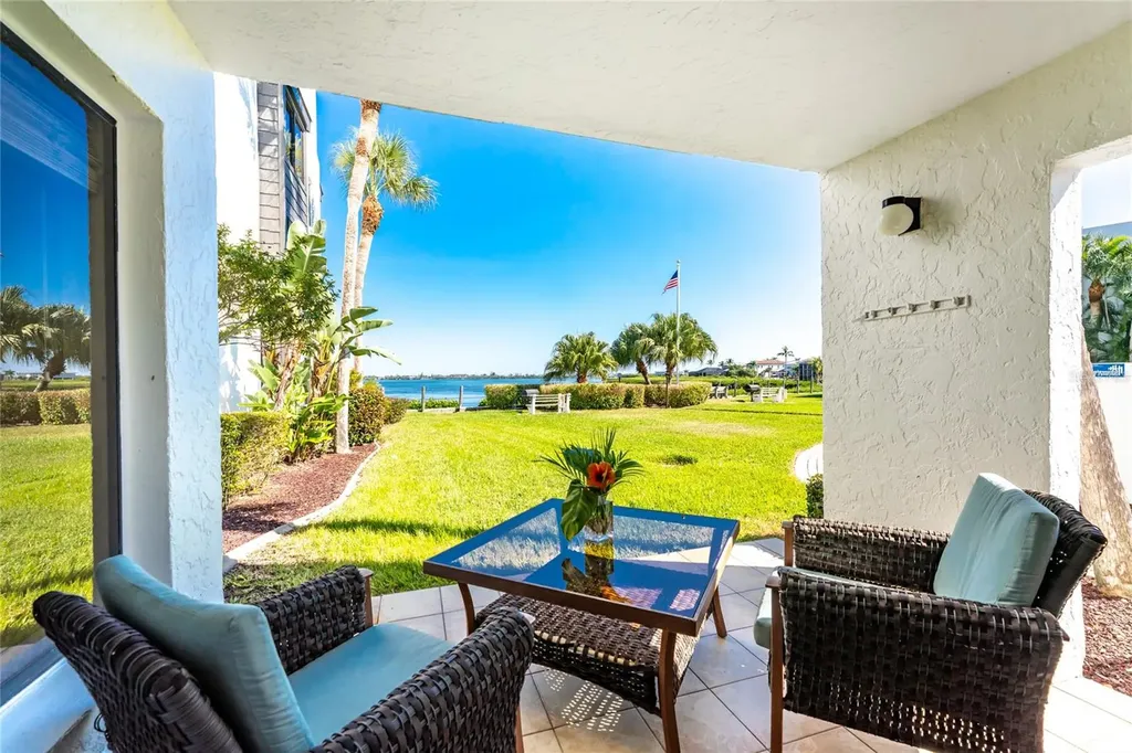 2955 N Beach Road Englewood FL 34223