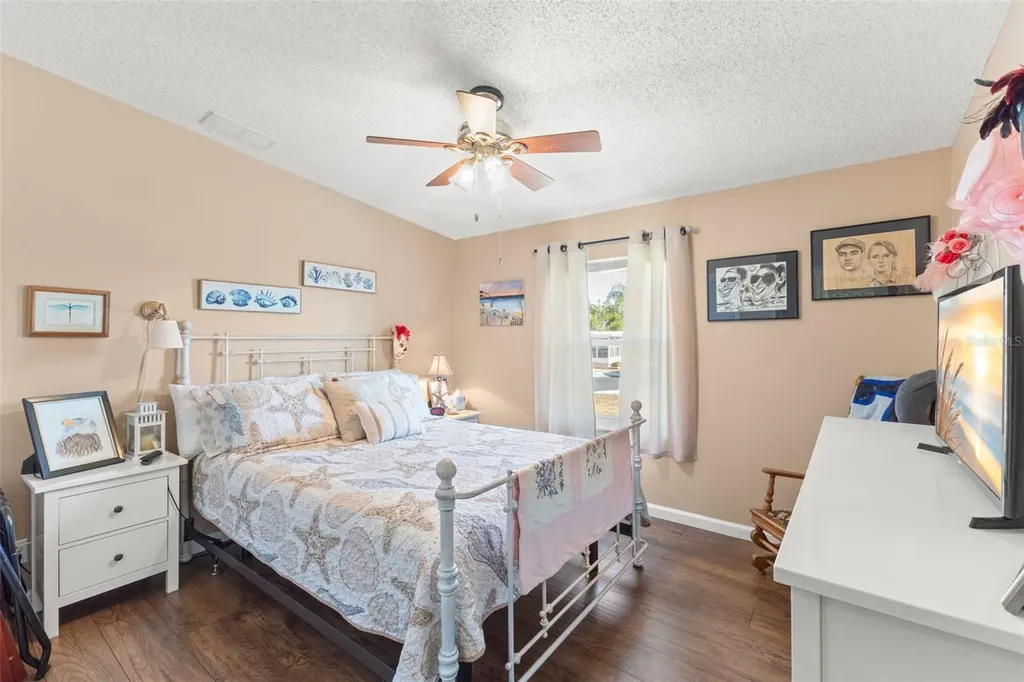 624 Mount Piney Avenue NE St Petersburg FL 33702