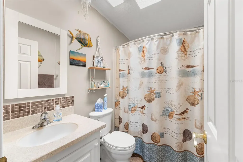 624 Mount Piney Avenue NE St Petersburg FL 33702