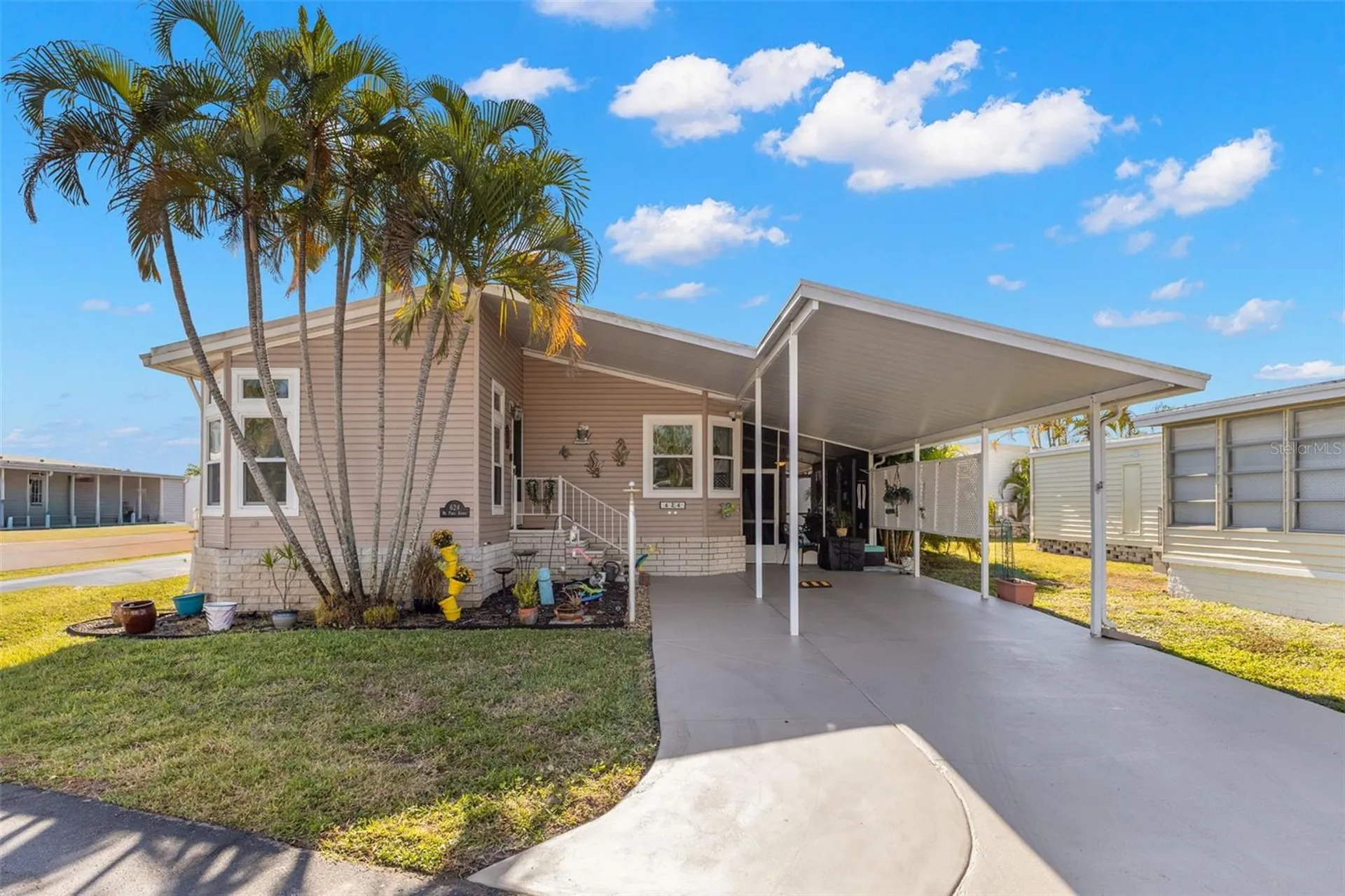 624 Mount Piney Avenue NE St Petersburg FL 33702