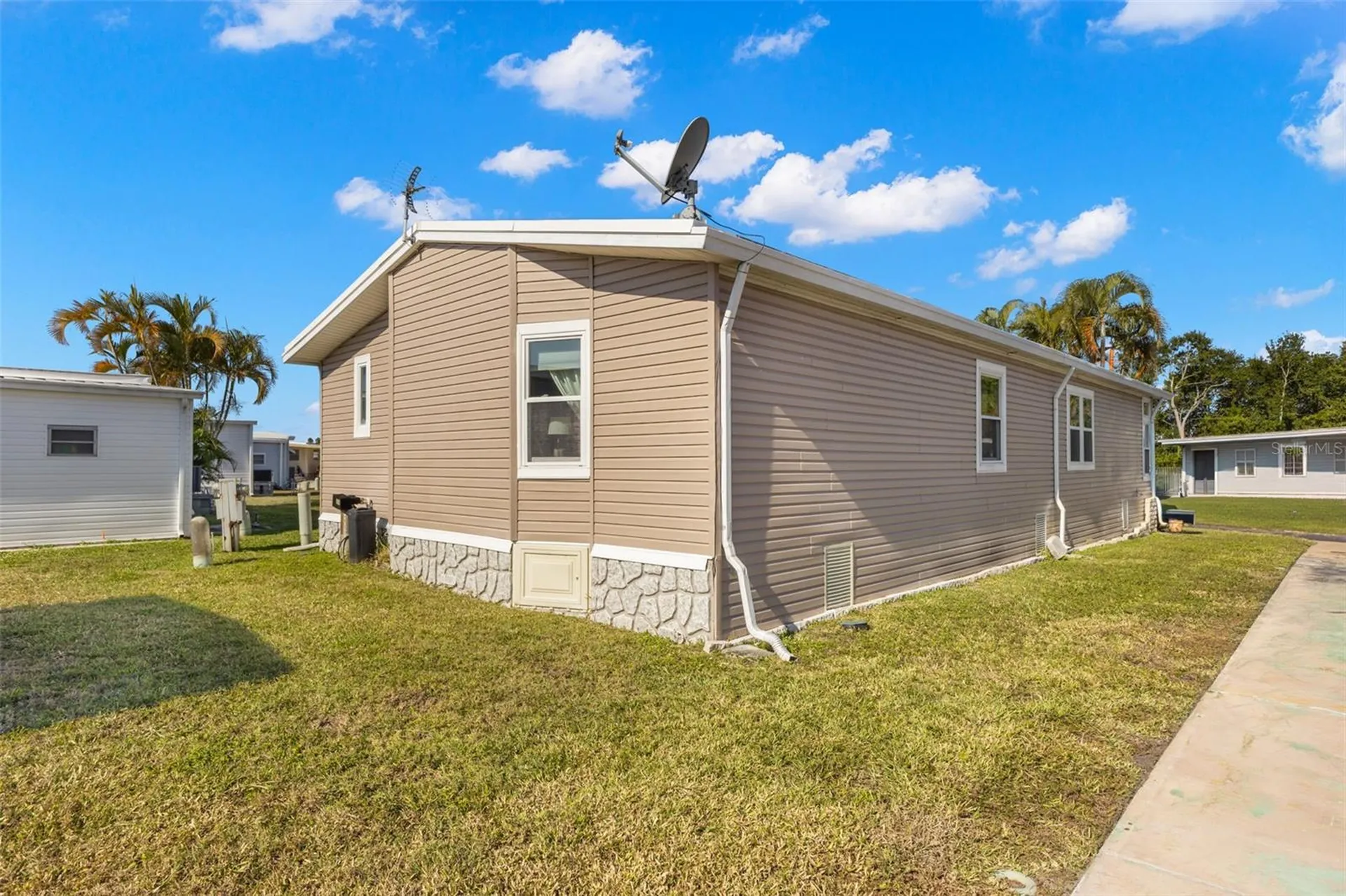 624 Mount Piney Avenue NE St Petersburg FL 33702