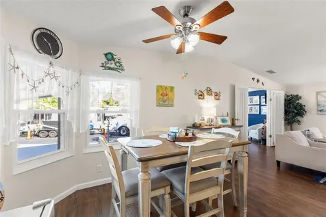 624 Mount Piney Avenue NE St Petersburg FL 33702