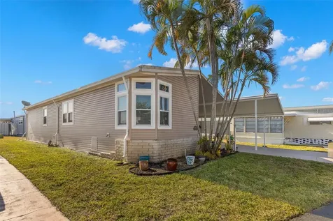 624 Mount Piney Avenue NE St Petersburg FL 33702