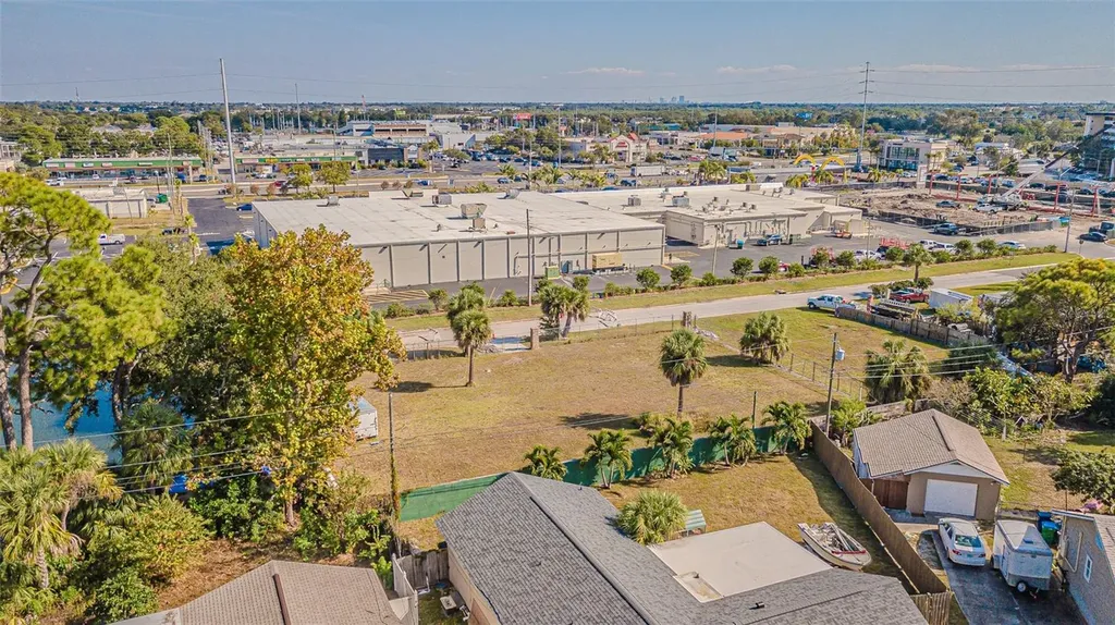 7598 90th Street Seminole FL 33777