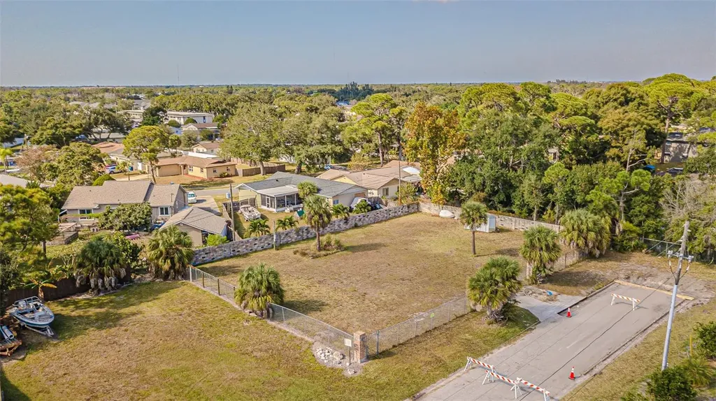 7598 90th Street Seminole FL 33777