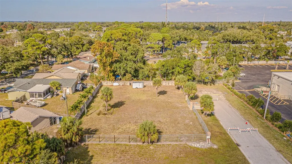 7598 90th Street Seminole FL 33777