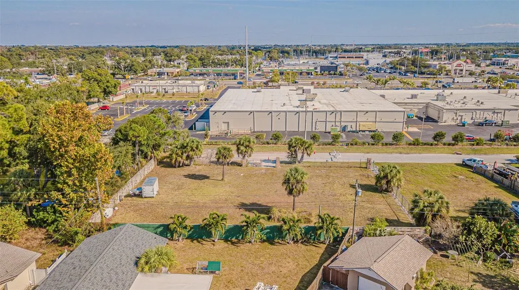 7598 90th Street Seminole FL 33777