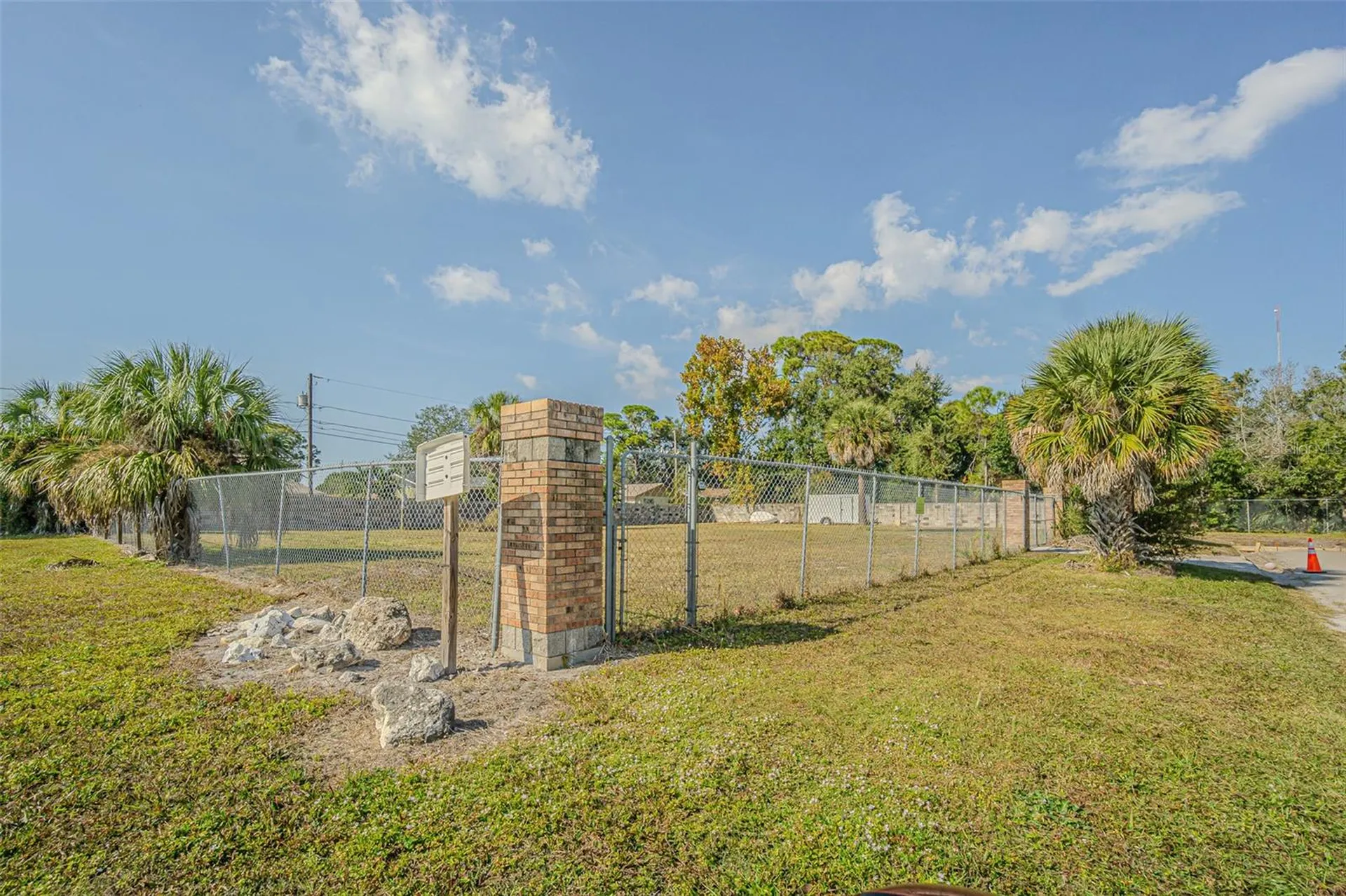 7598 90th Street Seminole FL 33777