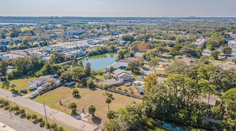 7598 90th Street Seminole FL 33777