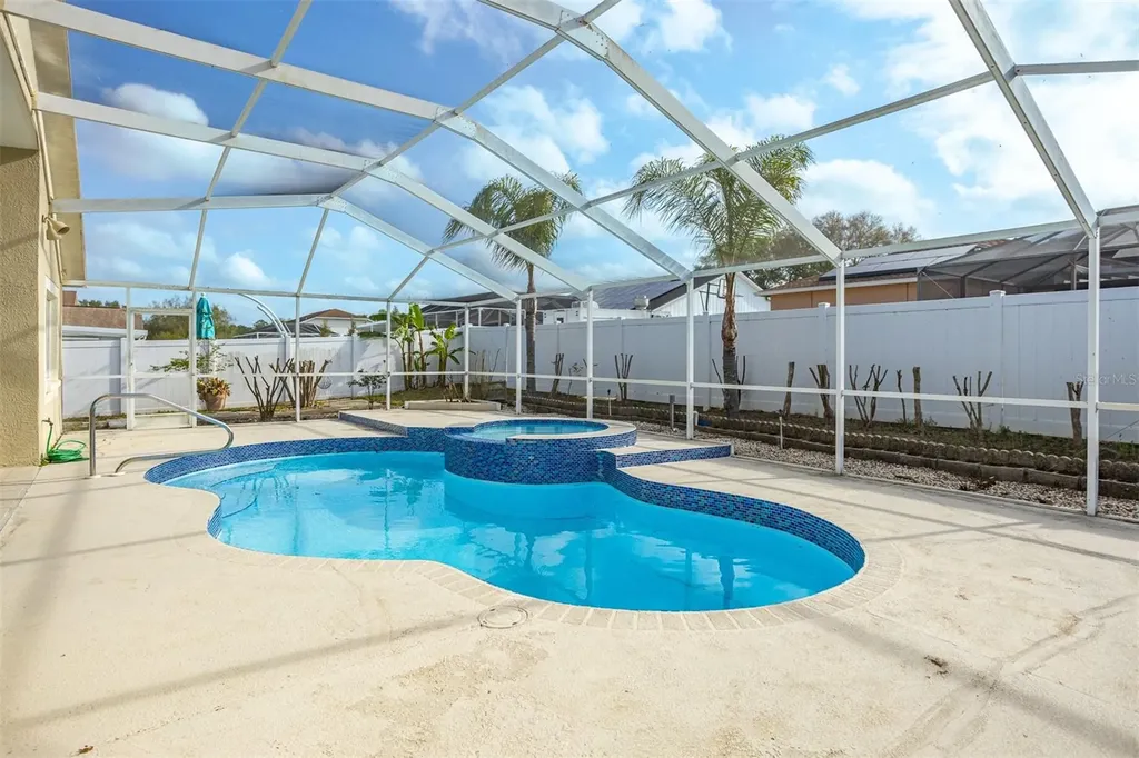 1734 Powder Ridge Drive Valrico FL 33594