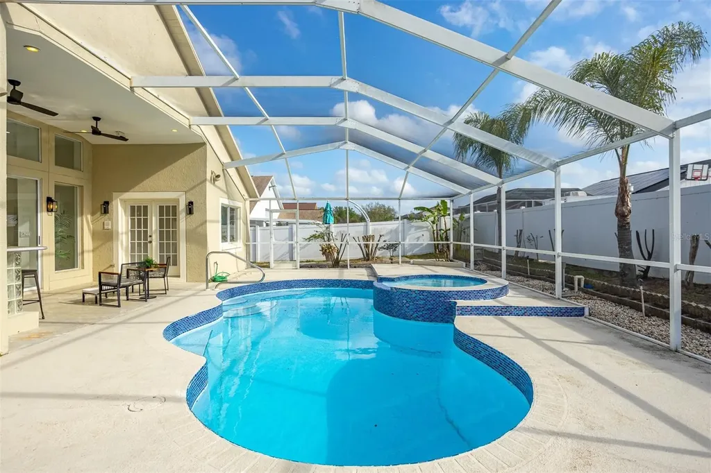 1734 Powder Ridge Drive Valrico FL 33594