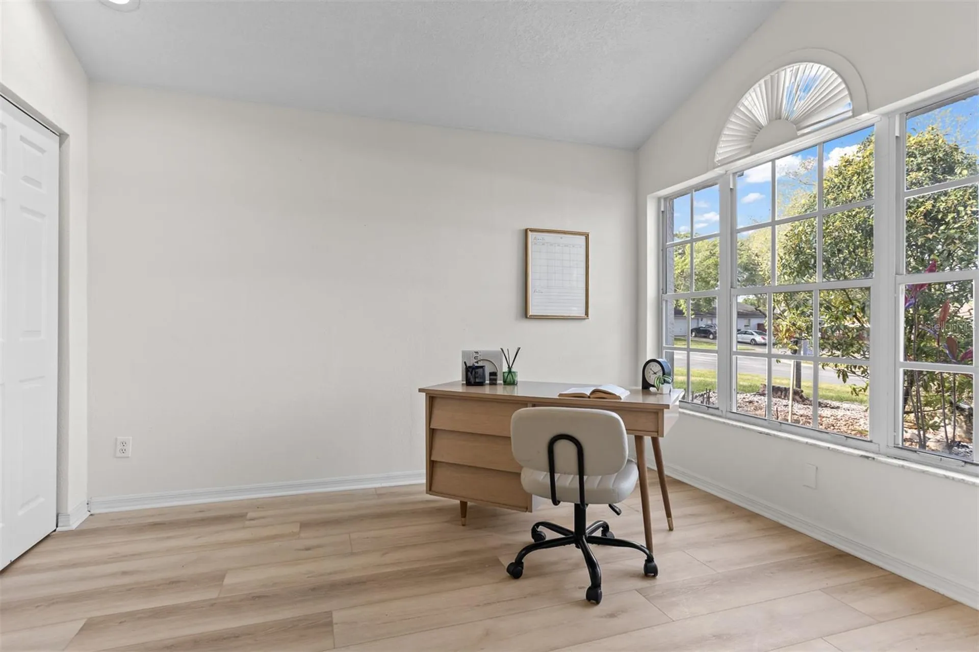 1734 Powder Ridge Drive Valrico FL 33594