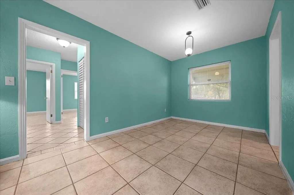 2810 SE Lake Weir Avenue Ocala FL 34471