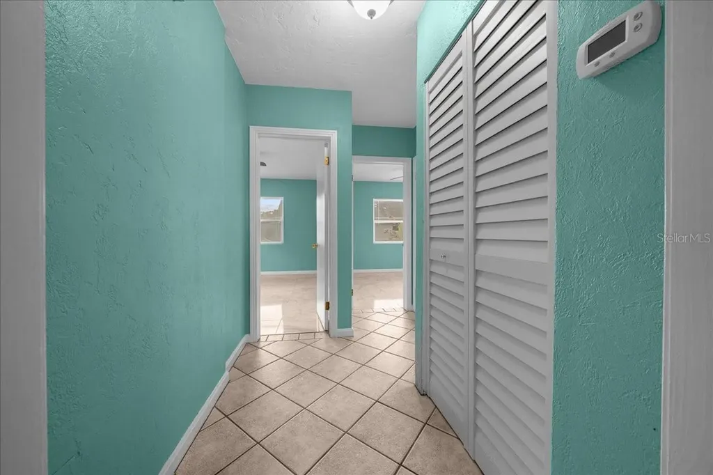 2810 SE Lake Weir Avenue Ocala FL 34471