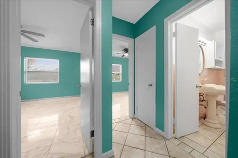 2810 SE Lake Weir Avenue Ocala FL 34471
