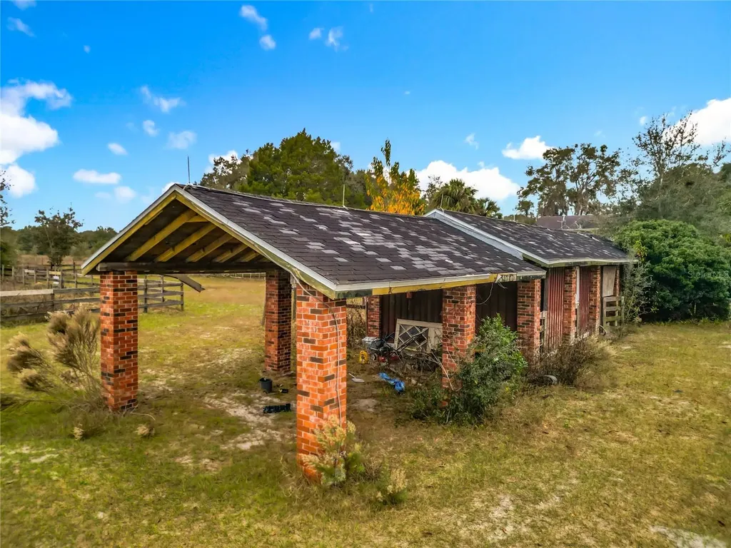 12521 SW Highway 484 Dunnellon FL 34432