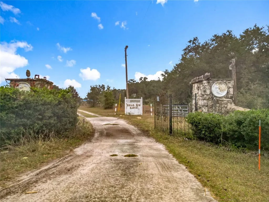 12521 SW Highway 484 Dunnellon FL 34432