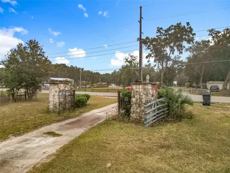 12521 SW Highway 484 Dunnellon FL 34432