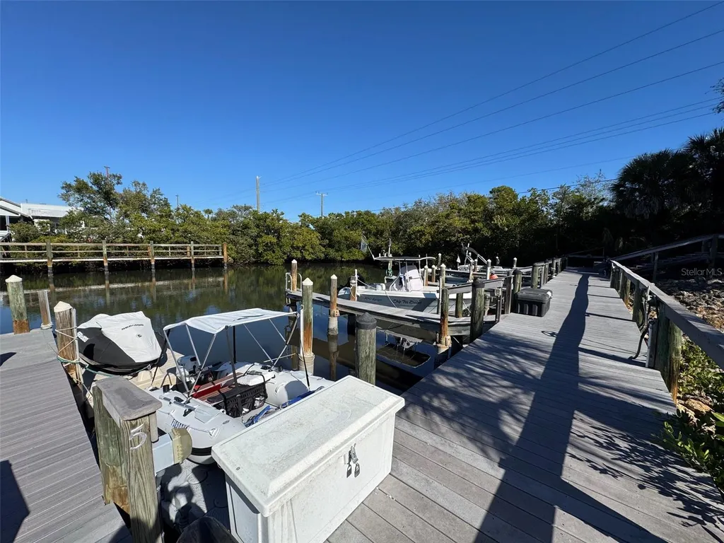 707 Sorrento Inlet Nokomis FL 34275
